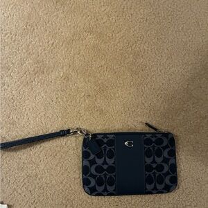 COACH SIGNATURE DENIM WRISTLET :NWT DEEP BLUE